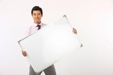 BLG3:1淘汰T1晋级 LPL提前锁定MSI三连冠